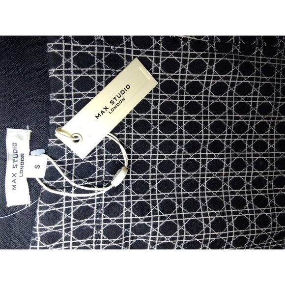 Max Studio Black White Geometric Stretchy Midi Pencil Skirt W Front Slit S NWT - Picture 6 of 7